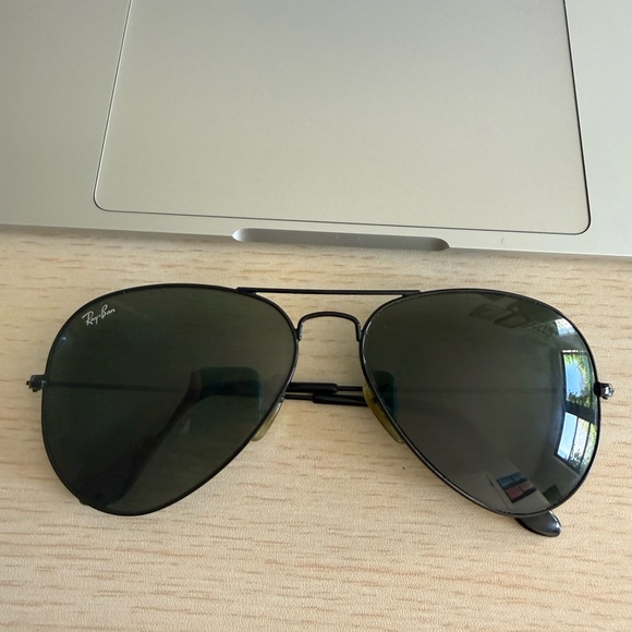 Ray-Ban Dark Aviator Sunglasses - Picture 1 of 4